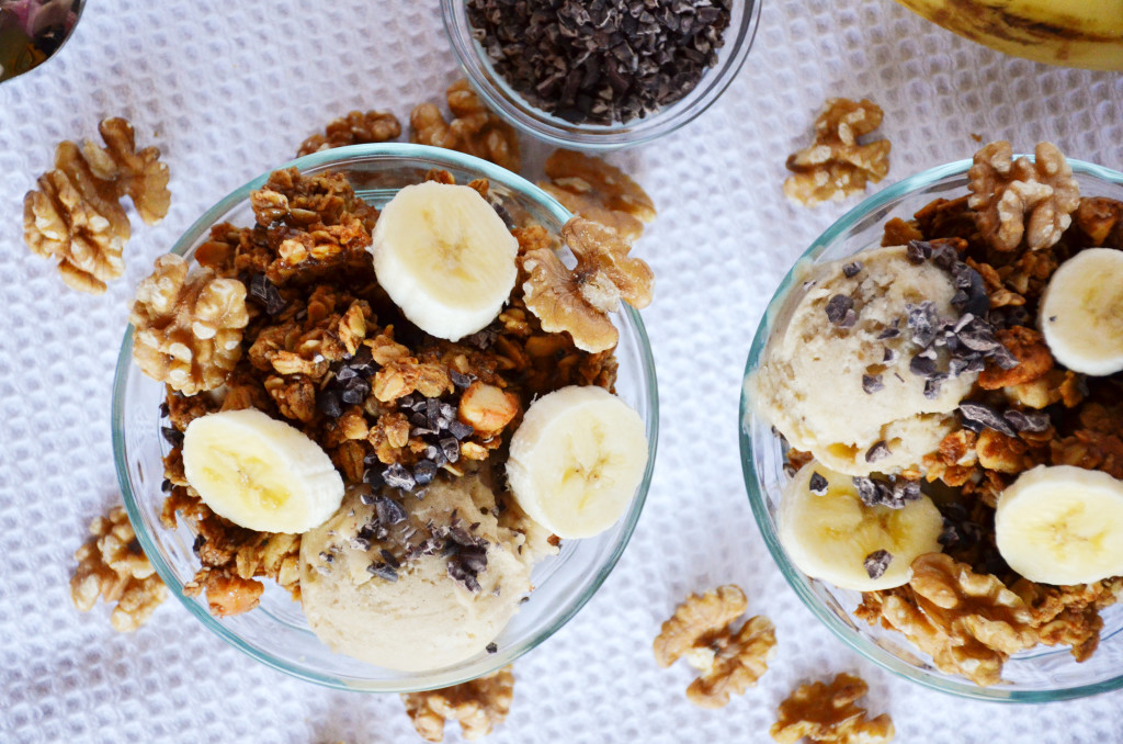 banana-peanut-butter-ice-cream-with-breakfast-granola